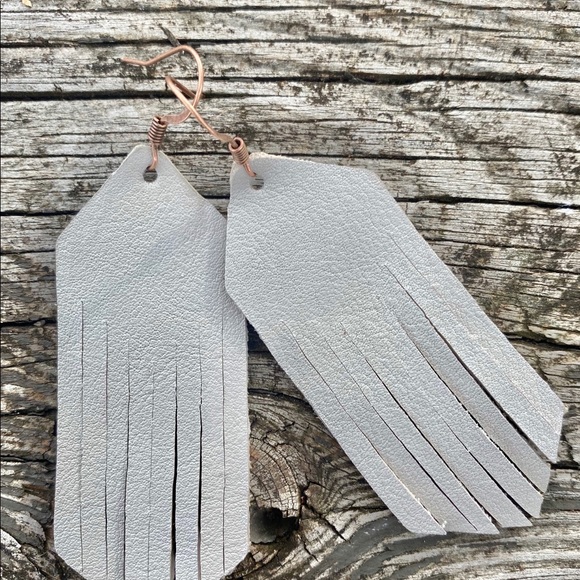 Meet your Posher Patricia AKA @riversistersleather - Picture 9 of 10